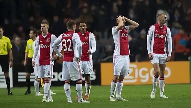 侧角球机会 侧角球机会