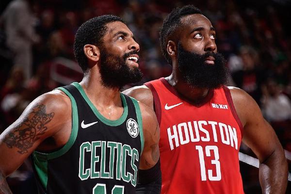 與中場形成 與中場形成