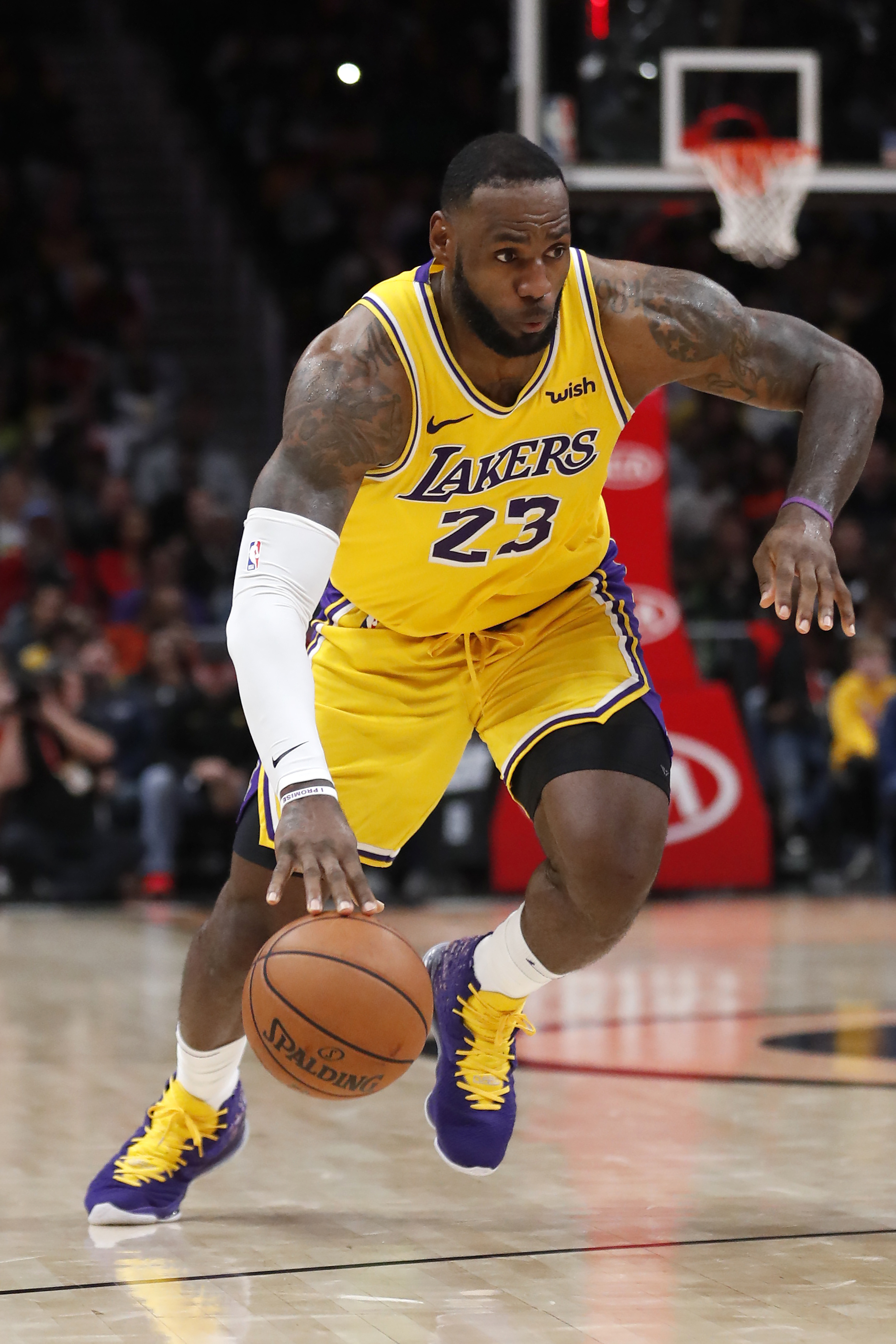 沿高空风道 沿高空风道